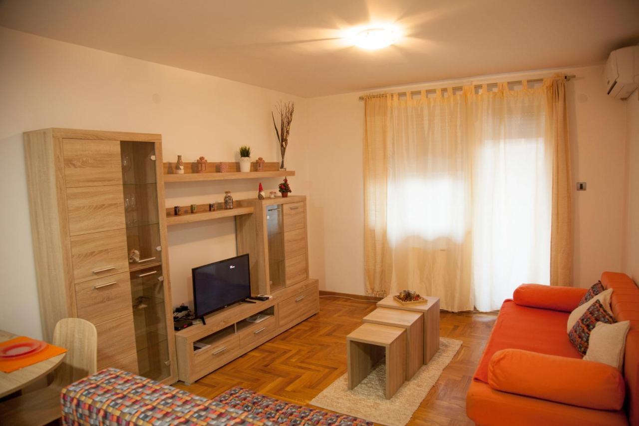 Apartment Vas Raj Novi Sad Esterno foto