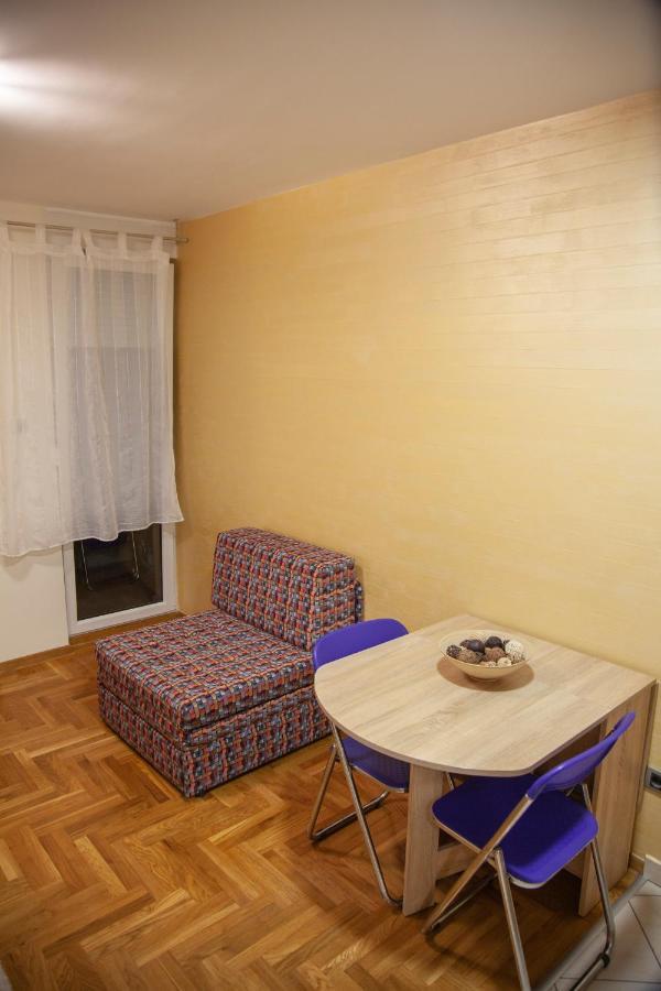 Apartment Vas Raj Novi Sad Esterno foto