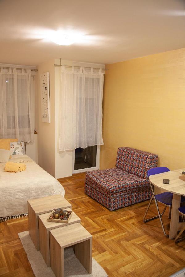 Apartment Vas Raj Novi Sad Esterno foto